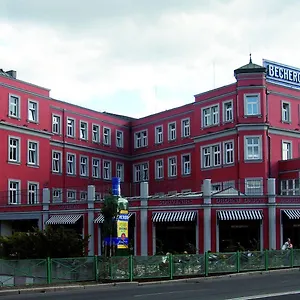 https://apartmany-becherplatz.karlovyvary-hotels.com