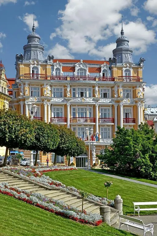 Hotel Ensana Hvězda - Imperiál - Neapol Mariánské Lázně 4*,