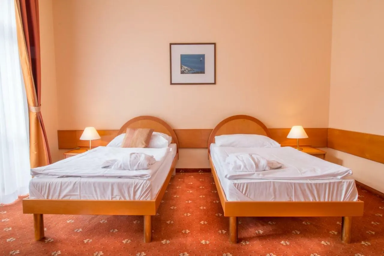 Hotel Ensana Hvězda - Imperiál - Neapol Mariánské Lázně